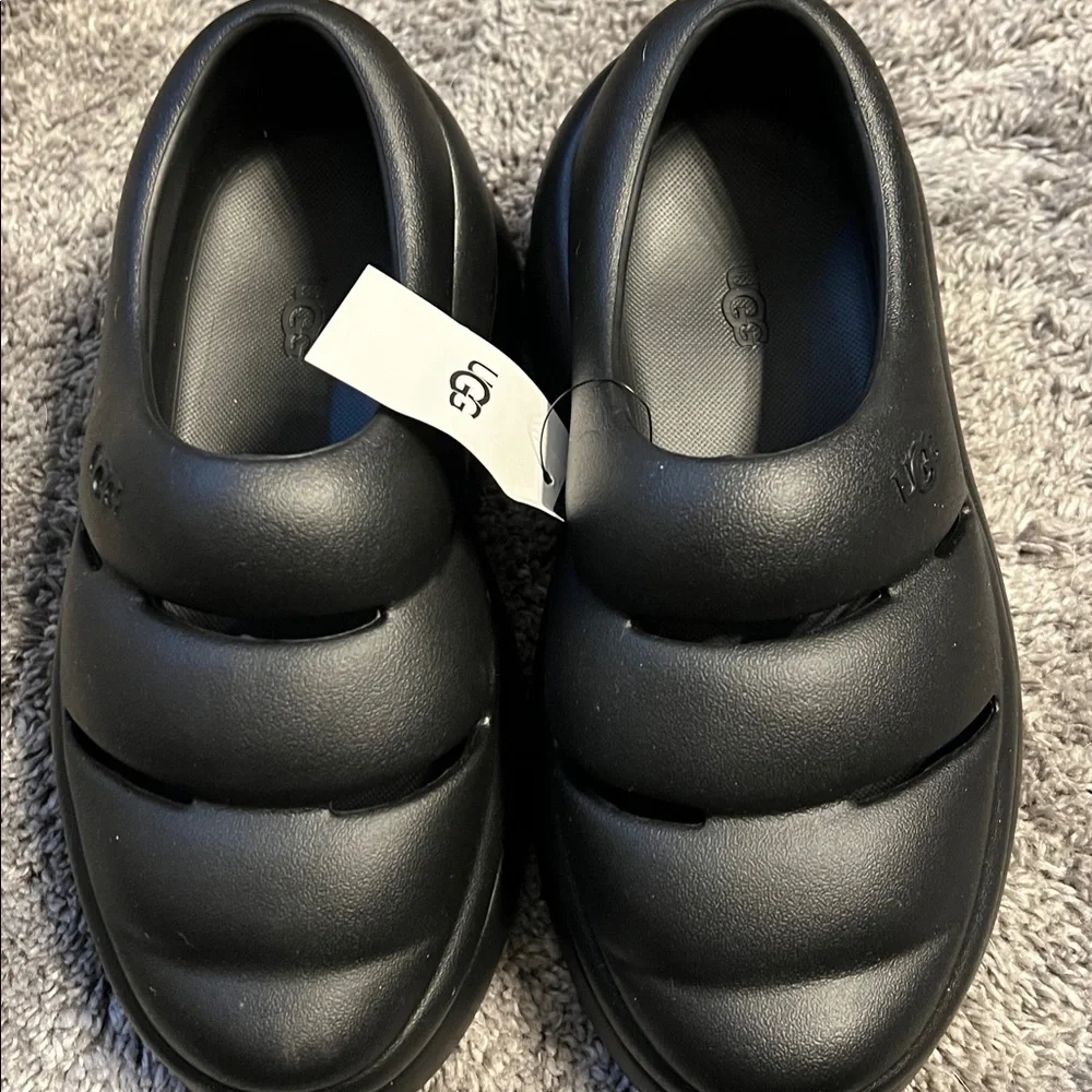 UGG Black Puffer Slide Sandals/sports clogs - Picture 2 of 13